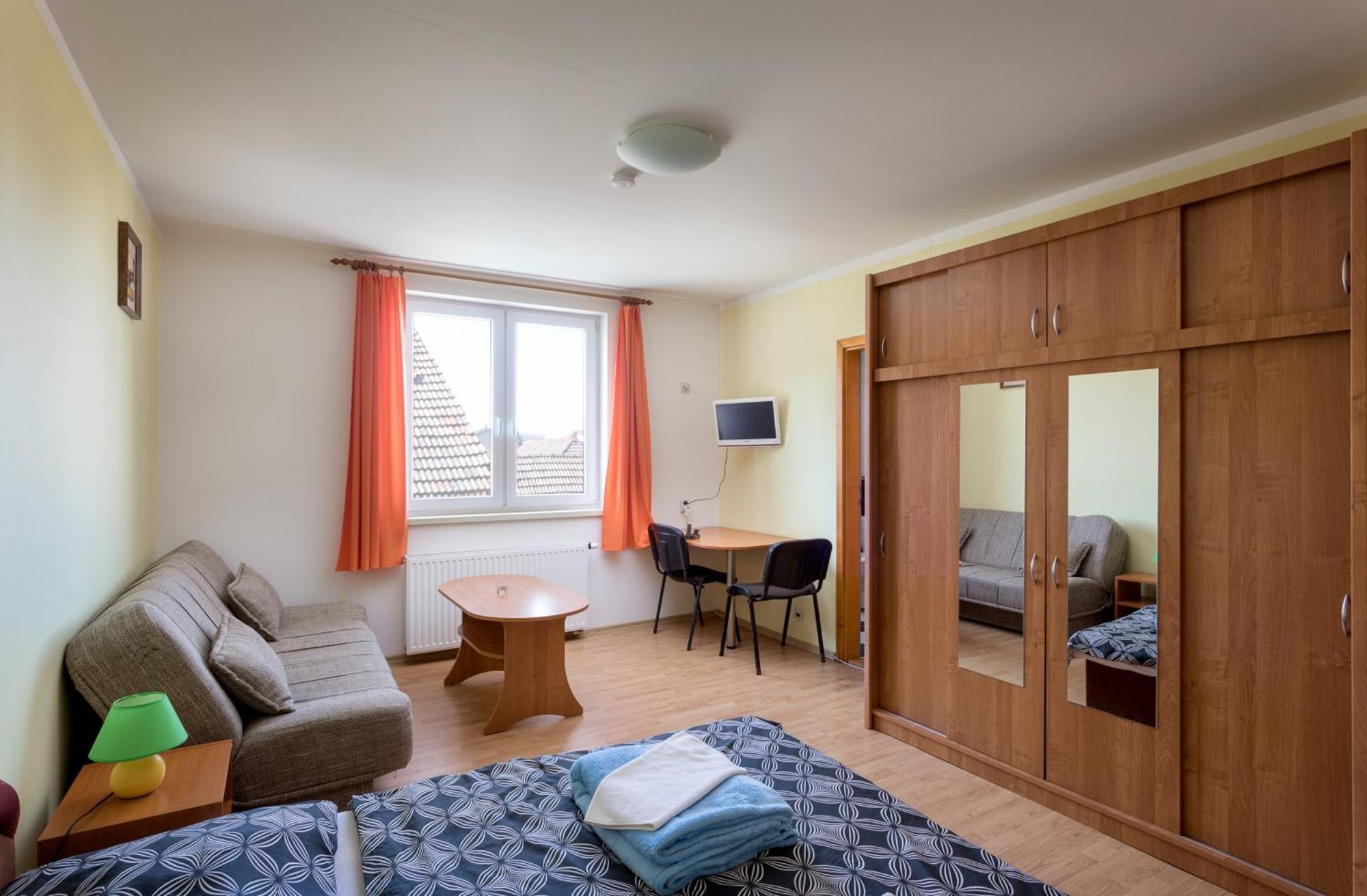 Zeleny Dvor 2*